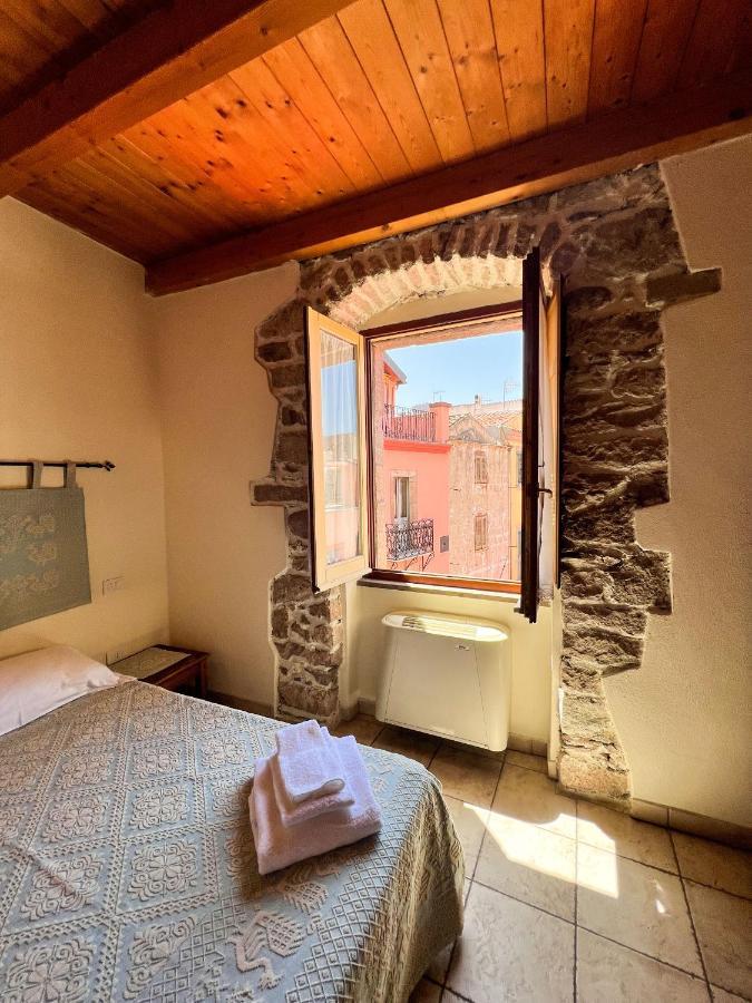 Hotel La Vecchia Torre Bosa Zewnętrze zdjęcie