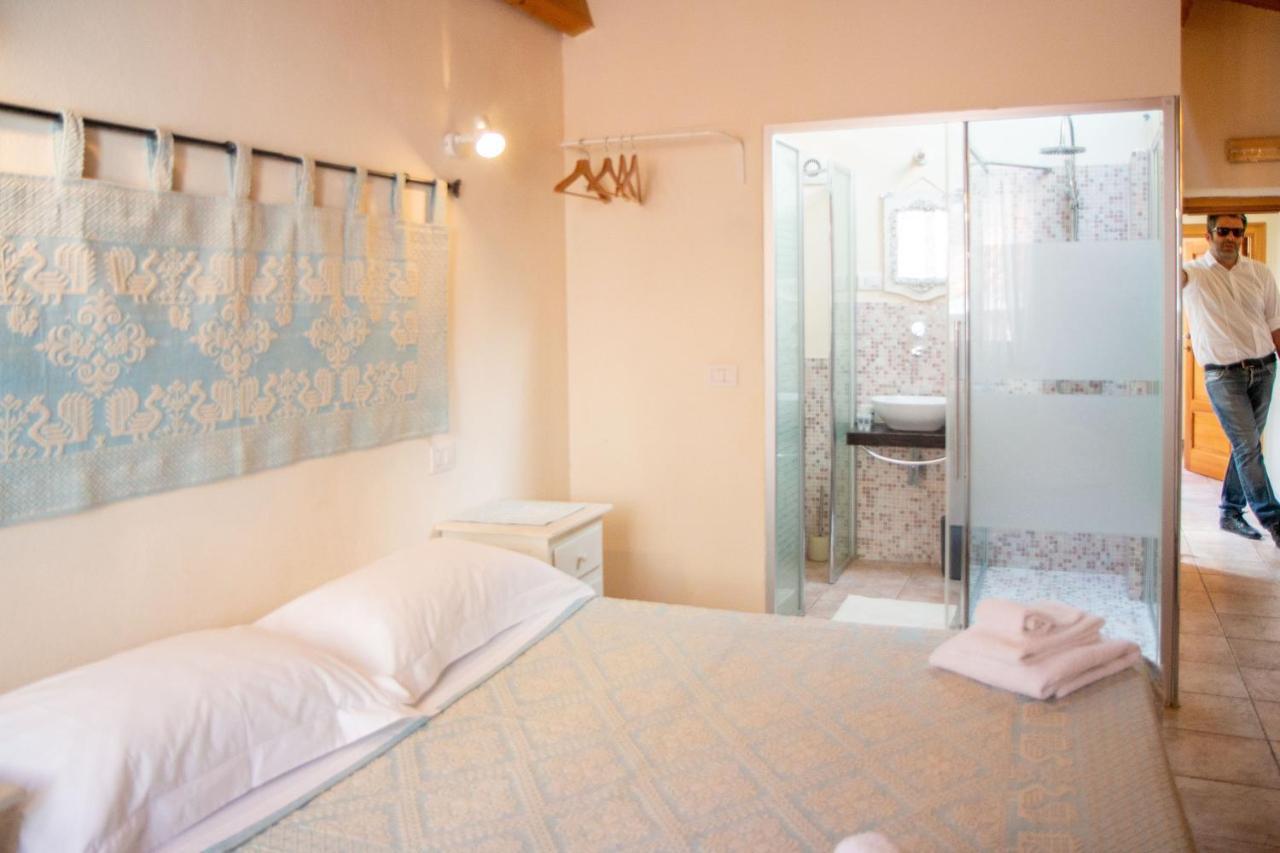 Hotel La Vecchia Torre Bosa Zewnętrze zdjęcie